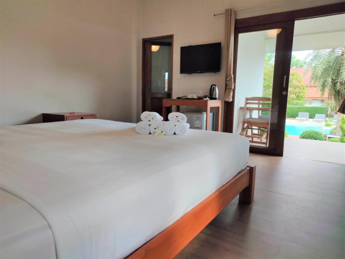 Armonia Village Resort And Spa Chumphon Bagian luar foto