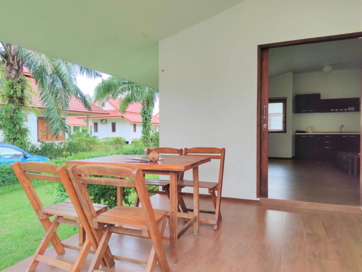 Armonia Village Resort And Spa Chumphon Bagian luar foto