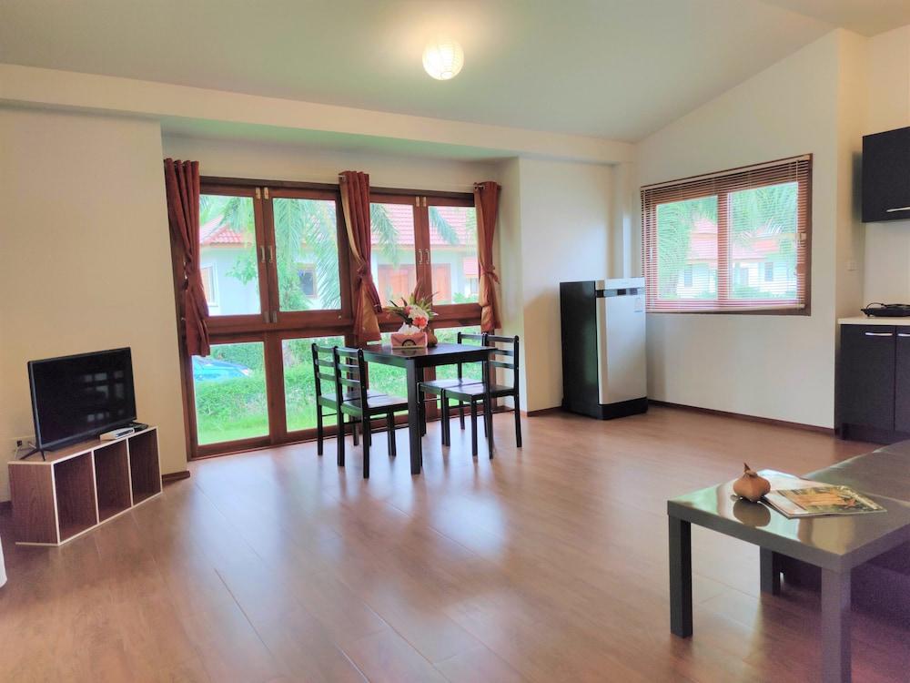 Armonia Village Resort And Spa Chumphon Bagian luar foto