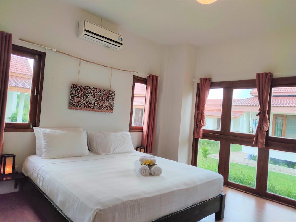 Armonia Village Resort And Spa Chumphon Bagian luar foto