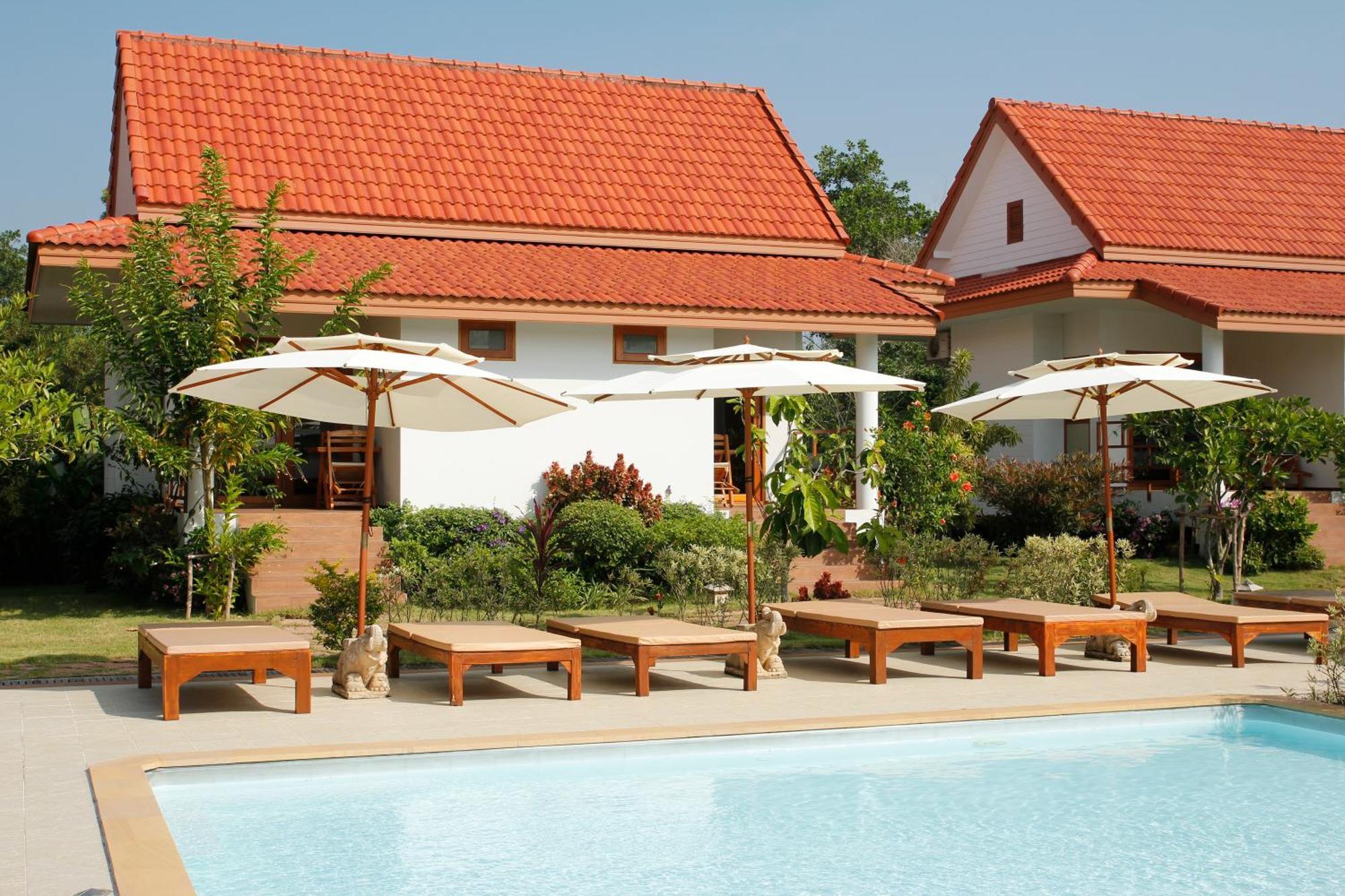 Armonia Village Resort And Spa Chumphon Bagian luar foto