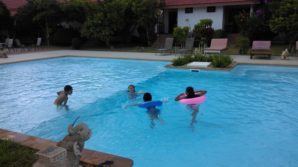 Armonia Village Resort And Spa Chumphon Bagian luar foto